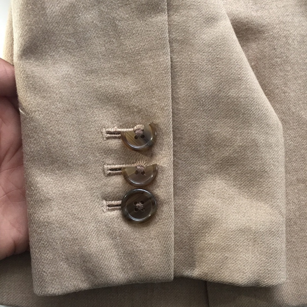 BR tan blazer - Picture 5 of 5